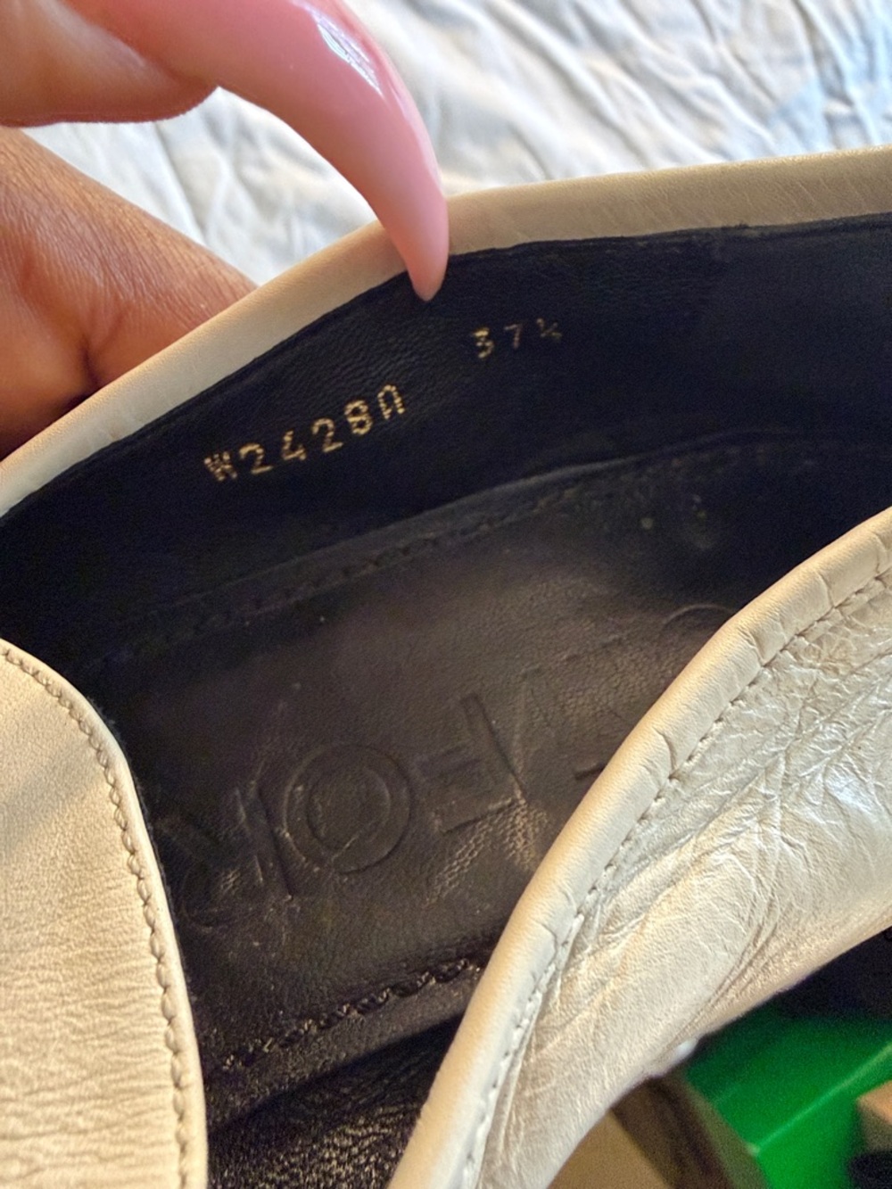 Tom Ford White Leather Chain-Detail Loafers - Picture 6 of 10